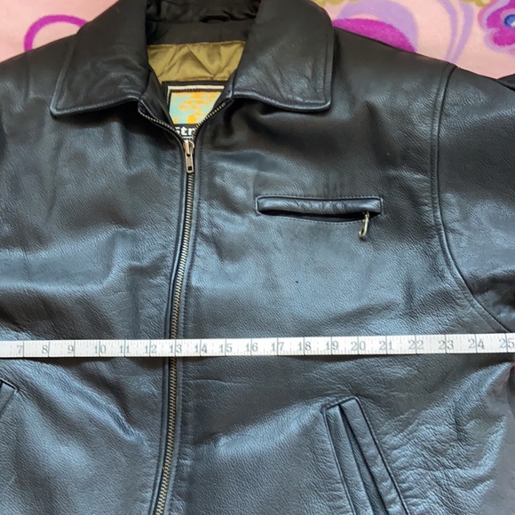 Big Black Leather Jacket - Picture 8 of 11